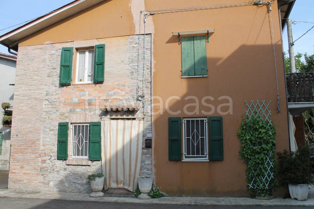 Casa Indipendente in vendita a Traversetolo strada del Castellaro, 8