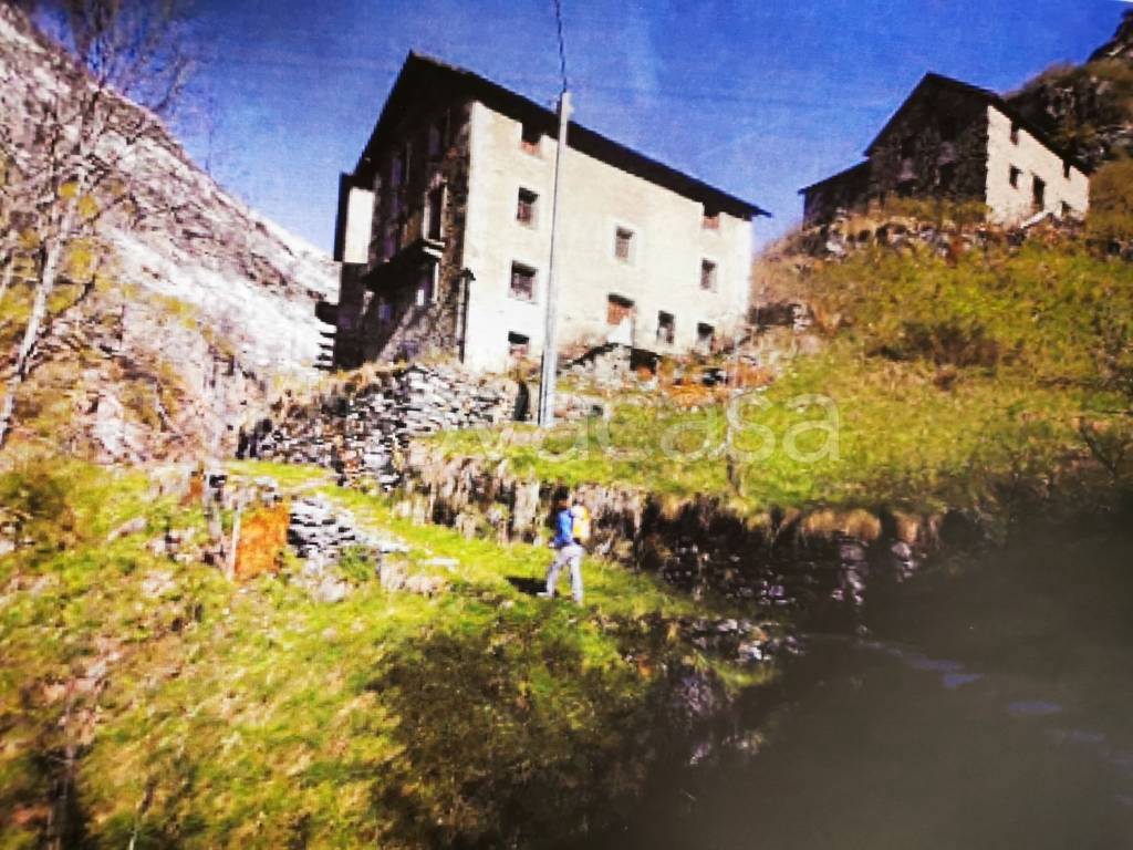 Villa in vendita a Fobello alpe lungostretto s.n.c