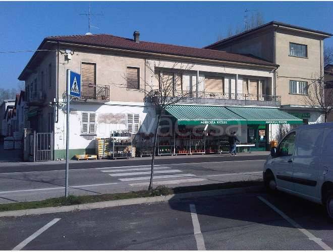 Capannone Industriale in vendita a Nizza Monferrato strada Alessandria, 53