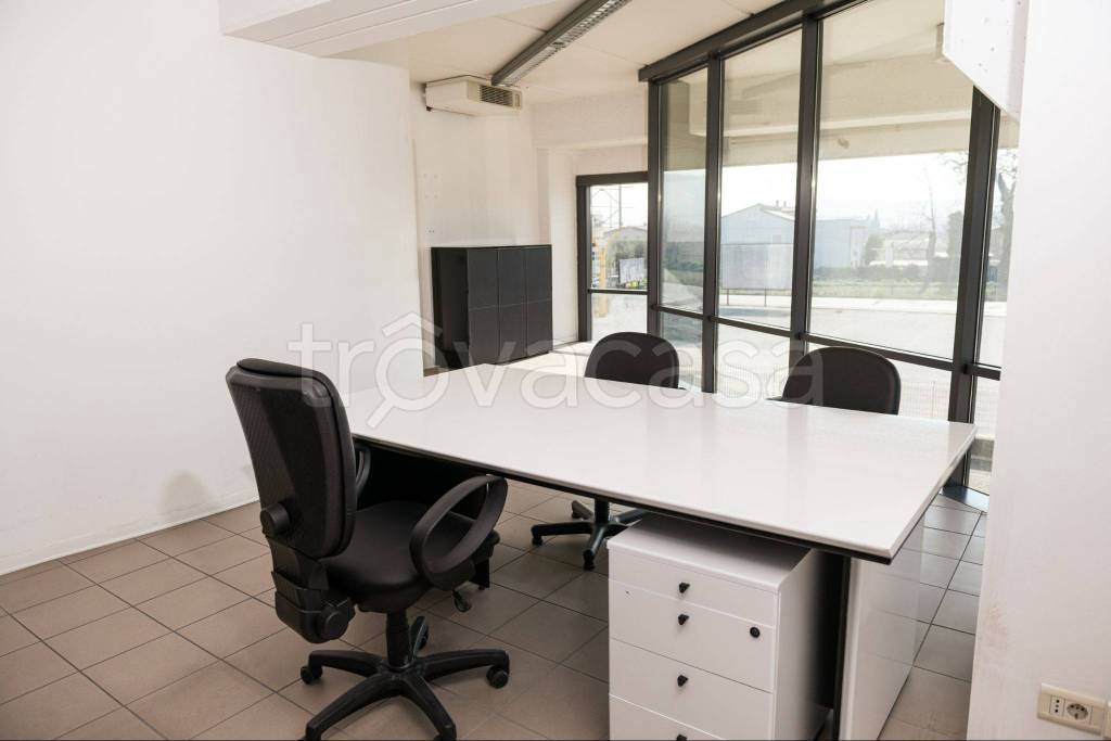 Ufficio in in affitto da privato a Montecosaro via Pantaleoni