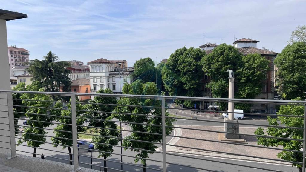 Appartamento in vendita a Piacenza piazzale Roma, 3
