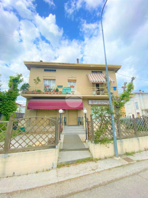 Casa Indipendente in vendita a Fano via Licinio Cappelli, 1