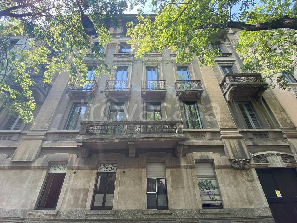Appartamento in affitto a Milano via Bartolomeo Eustachi, 29