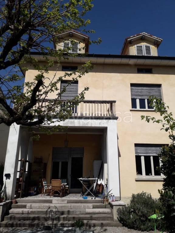 Villa in vendita a Crema via Mercato