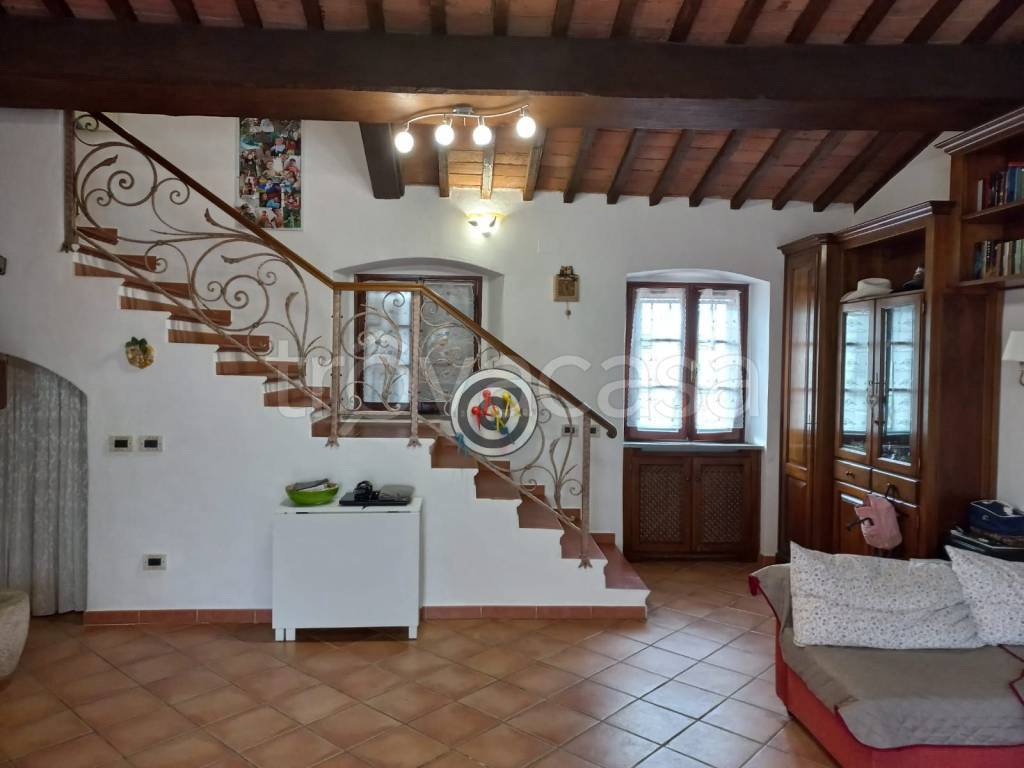 Appartamento in vendita a Collesalvetti località Le Panzane