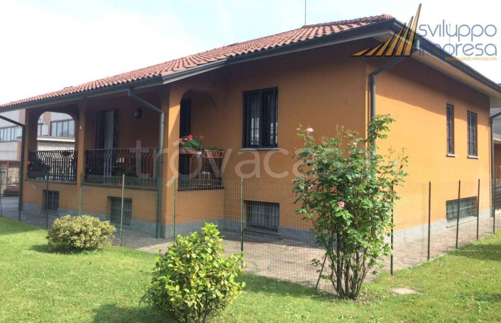 Villa in vendita a Burago di Molgora via Luigi Galvani, 4
