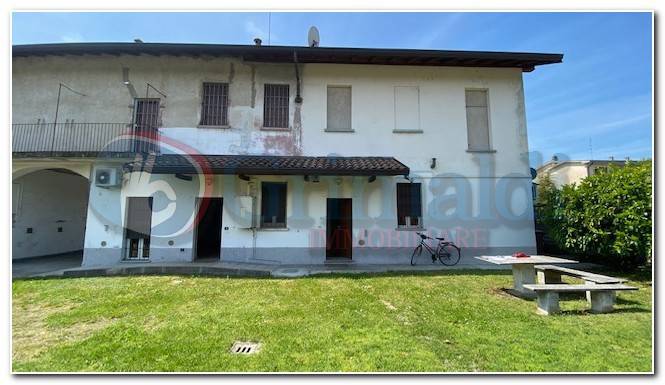 Villa in vendita ad Albairate via Cavour, 16