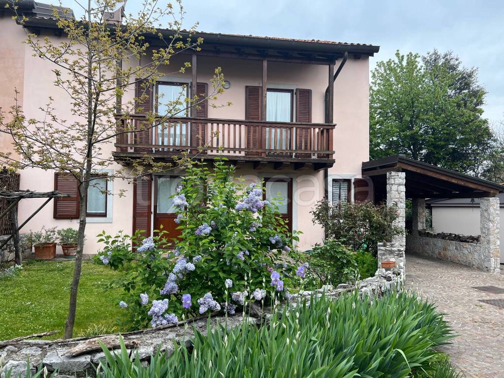 Villa in in vendita da privato a Duino Aurisina frazione Malchina, 52