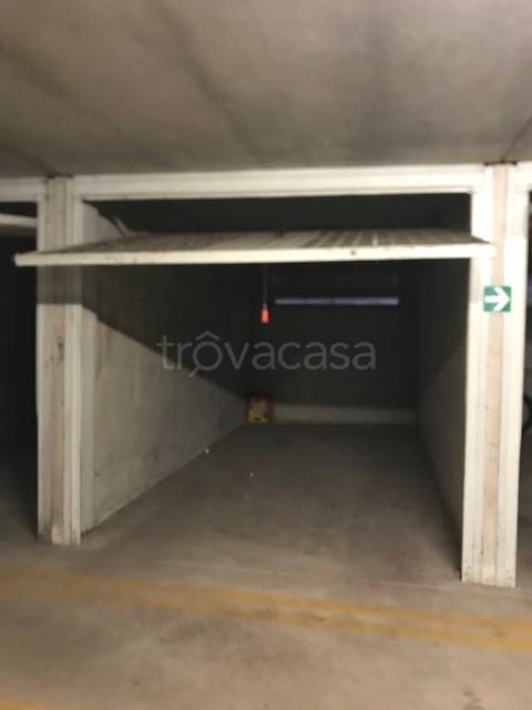 Garage in vendita a Valenza viale Brigate Partigiane