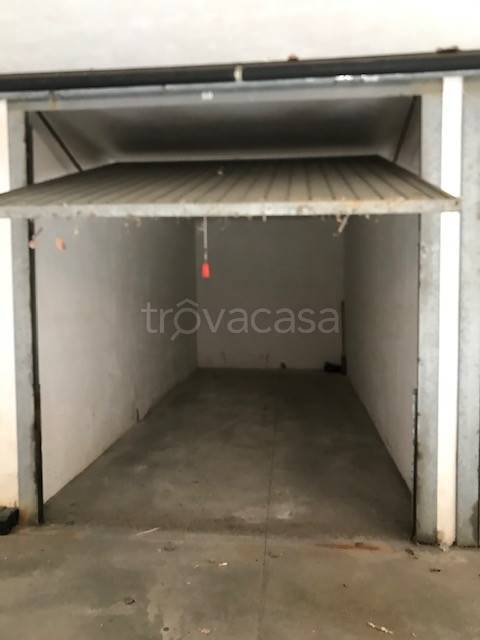 Garage in vendita a Valenza via della Vecchia Fornace
