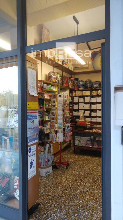 Negozio in vendita a Treviso via Emilia