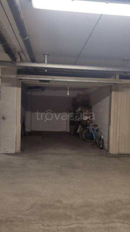 Garage in affitto a Carpi