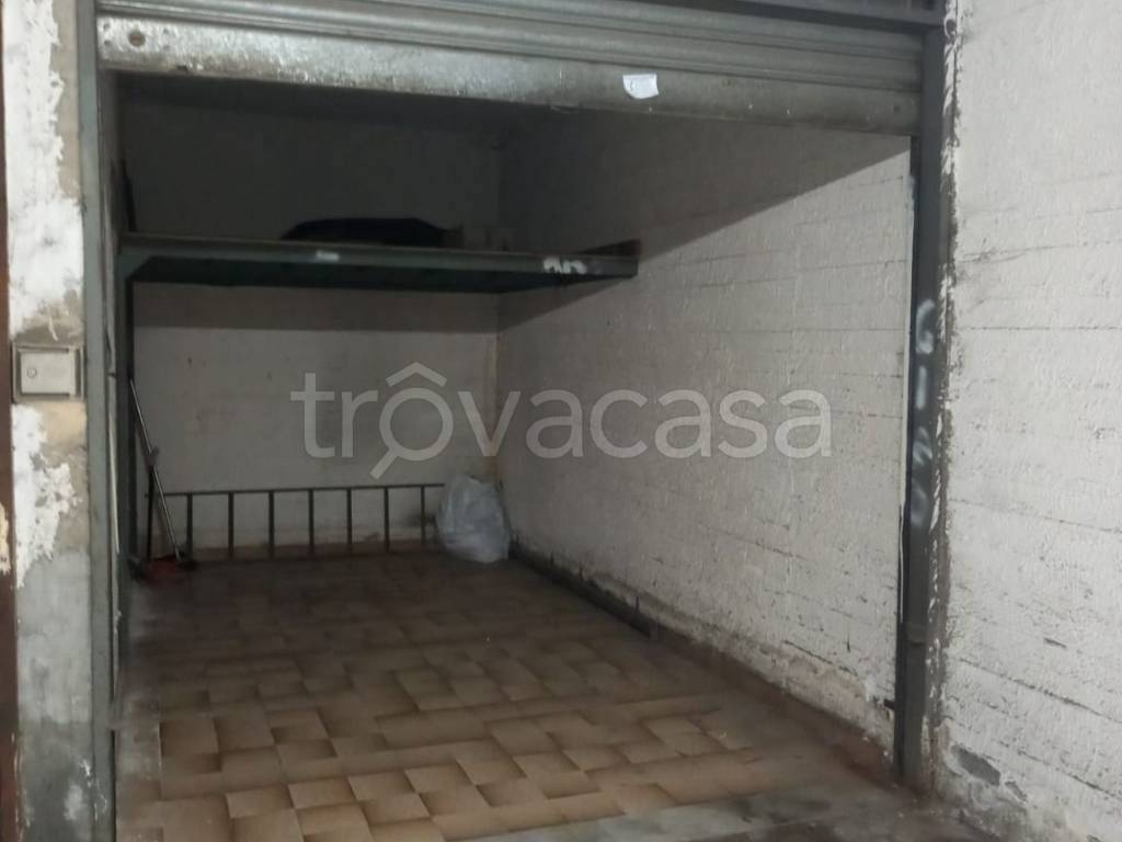 Garage in vendita a Melito di Napoli via Roma