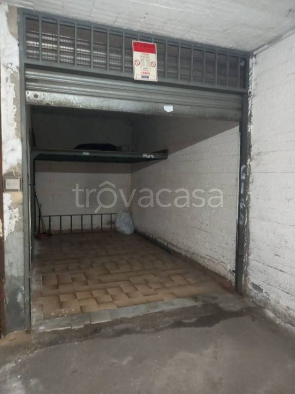 Garage in vendita a Melito di Napoli via Roma