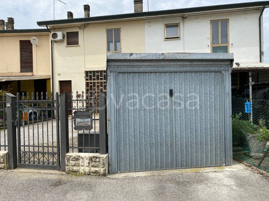 Villa a Schiera in in vendita da privato a Candiana via Rialto, nn