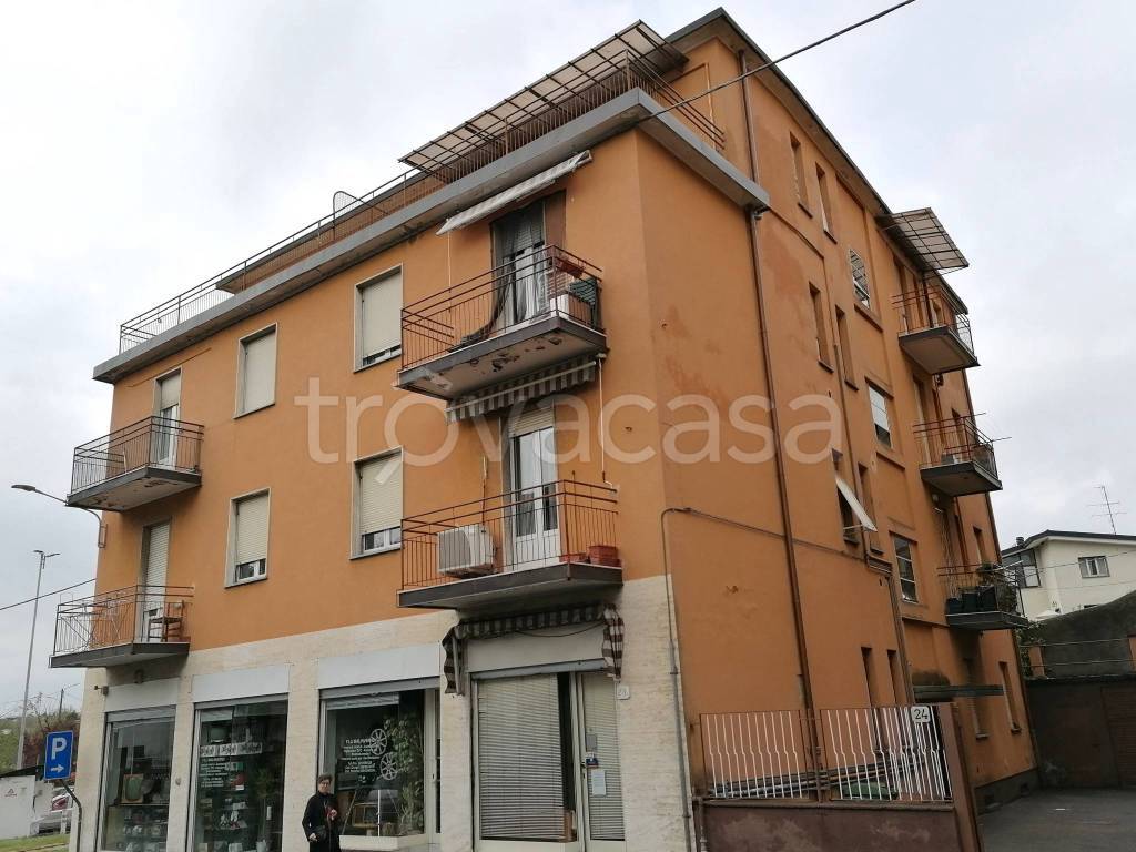 Appartamento in vendita a Como via Alfonso Lissi