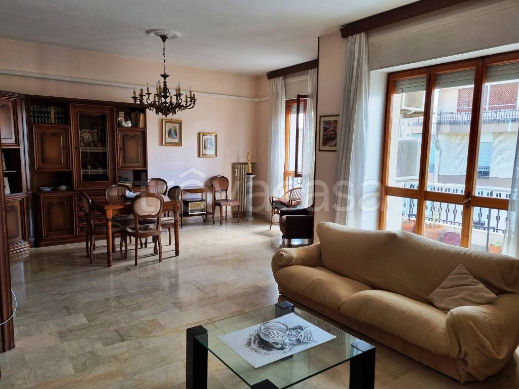 Appartamento in vendita a Lecce via Lupiae, 25