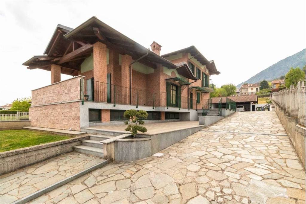 Villa Bifamiliare in vendita a Piossasco via Fontanesi