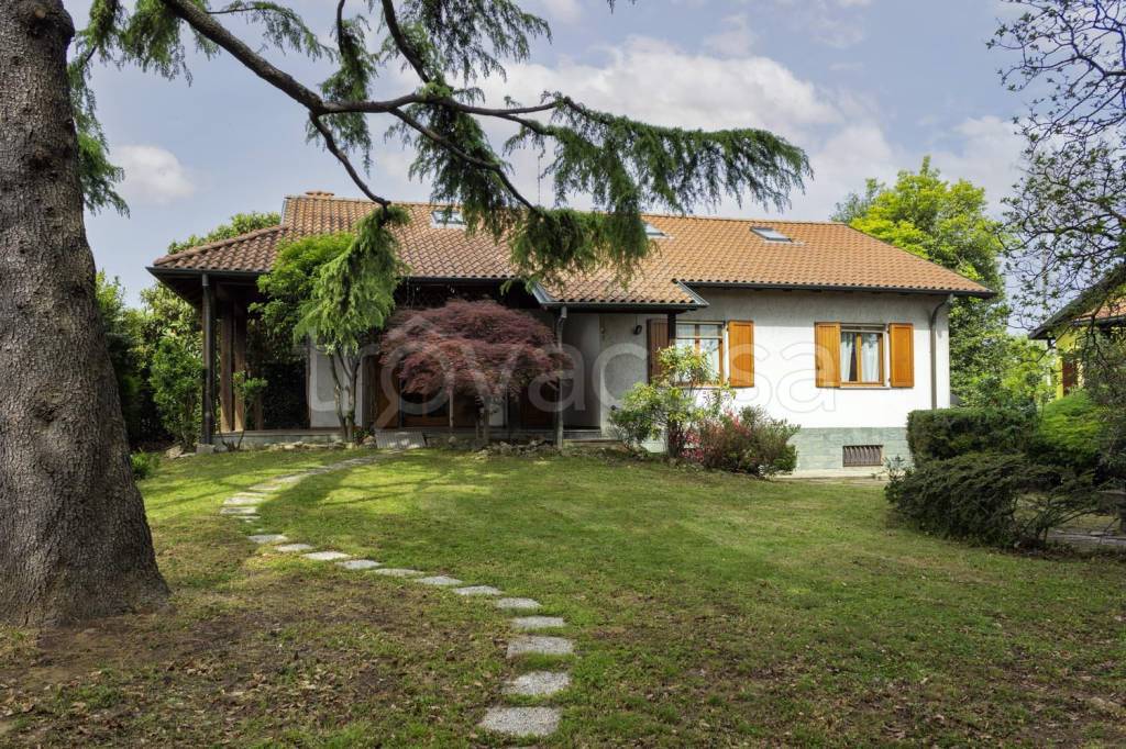 Villa in vendita a Lomazzo via Monte Bianco