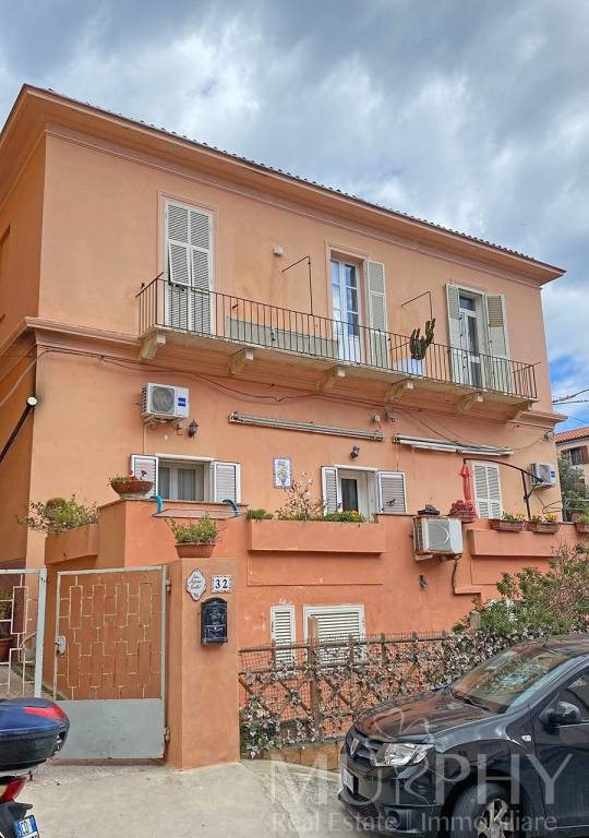 Appartamento in vendita a La Maddalena via Roma