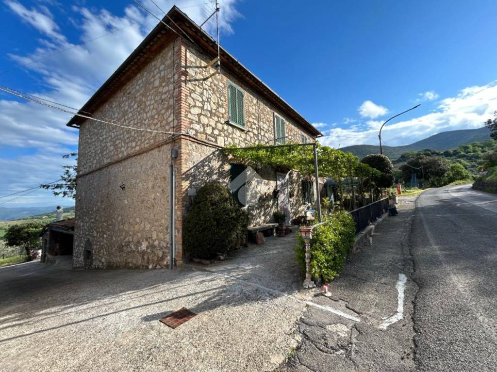 Appartamento in vendita a Montecchio viale todi, 31