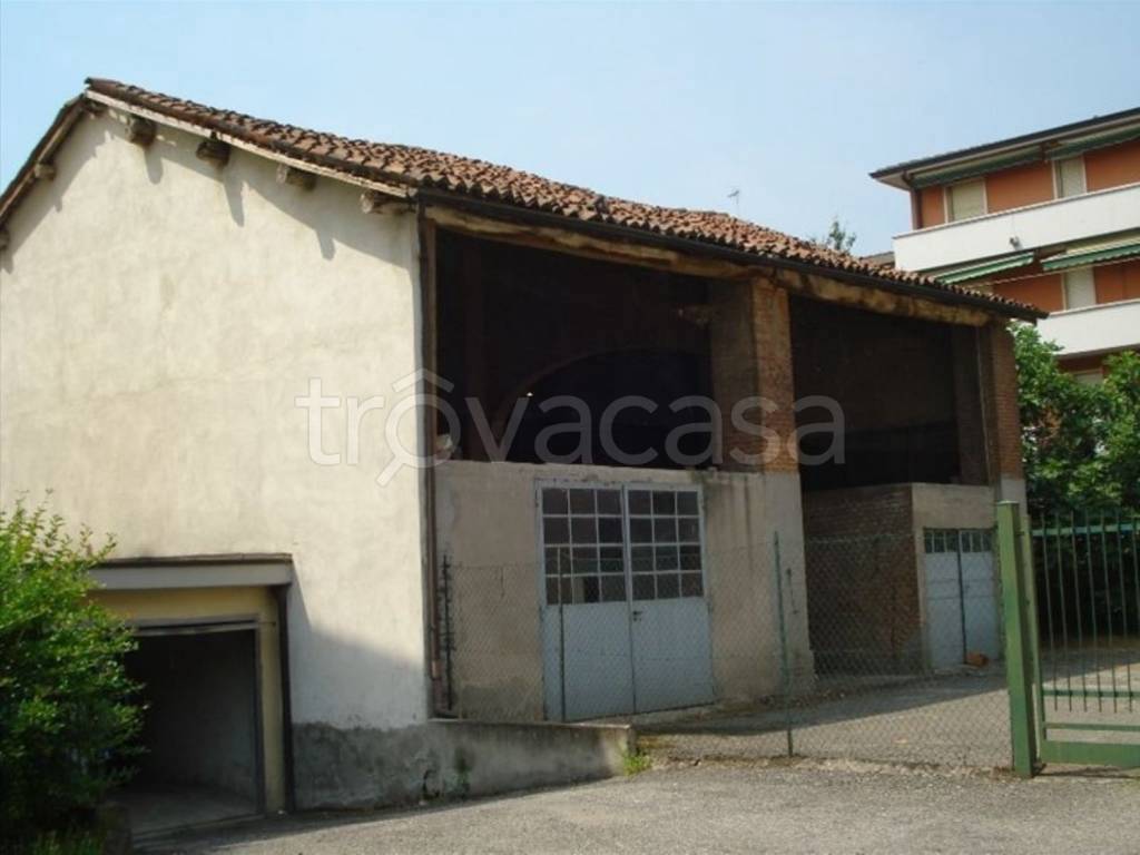 Villa in vendita a Stradella strada martiri dei partigiani