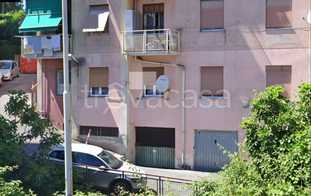 Garage in vendita a Genova via Sant'Alberto, 13