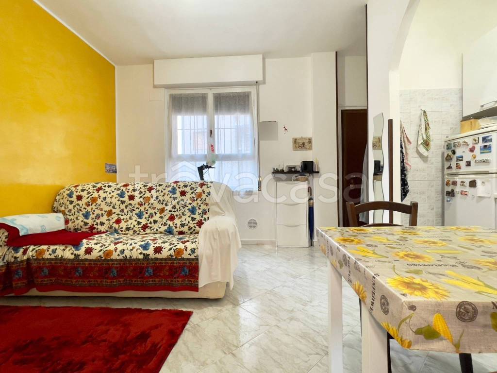 Appartamento in vendita a Cologno Monzese via Bolzano, 36