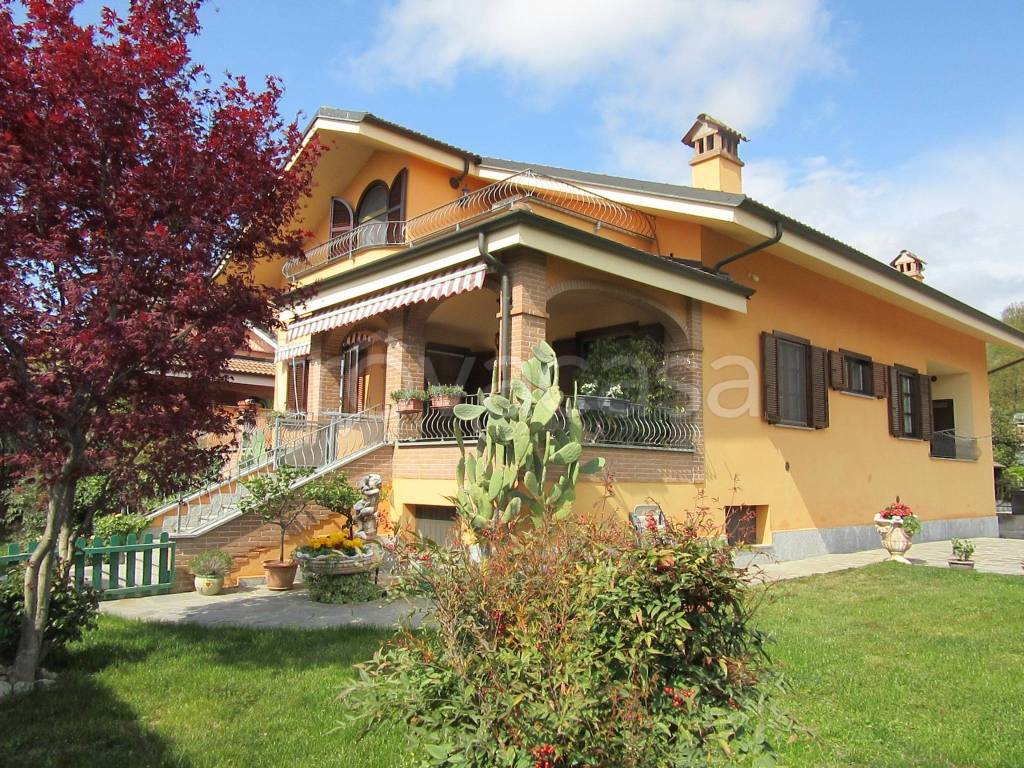 Villa in vendita a Bra via Don Luigi Orione