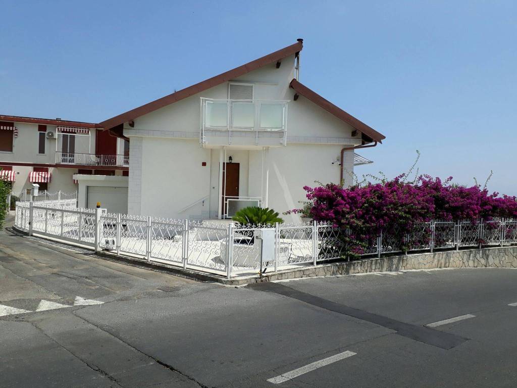 Villa in in vendita da privato a Ceriale via Terra del Sole, 75