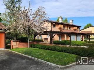 Villa in vendita a bogogno via sant'isidoro, 1