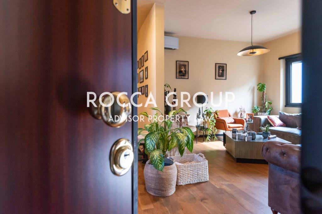 Appartamento in vendita a Roma via Barisano da Trani, 16