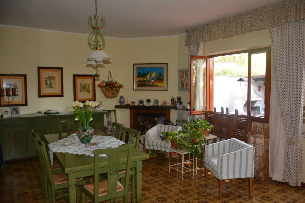 Villa Bifamiliare in vendita a Terracina