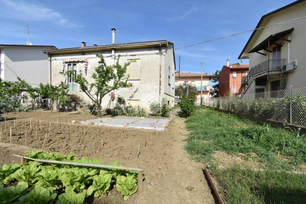 Casa Indipendente in vendita a Savignano sul Rubicone via amaduzzi, 18