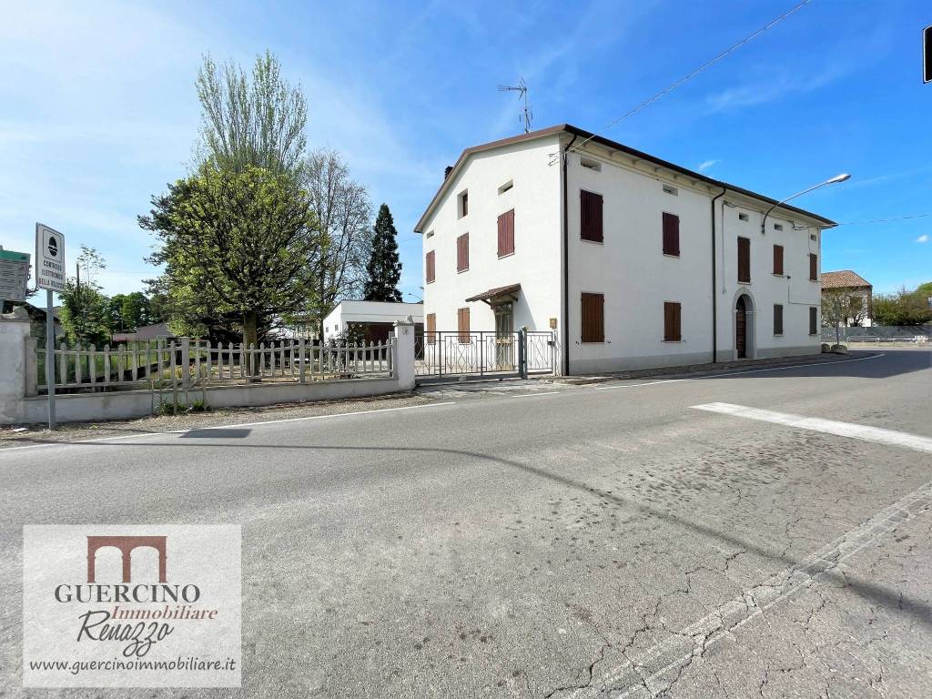 Villa Bifamiliare in vendita a Finale Emilia via Bettola, 2/b