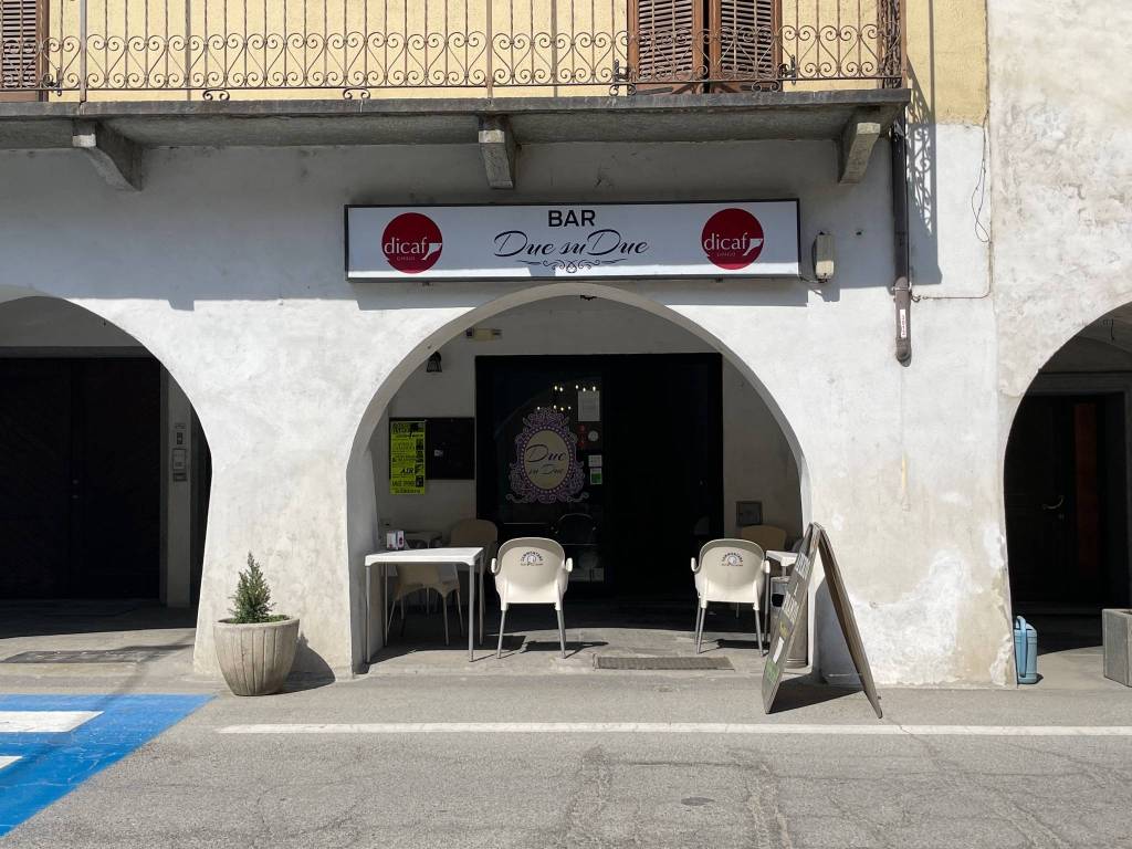 Bar in in vendita da privato a Villafranca Piemonte piazza Santa Maria Maddalena, 7