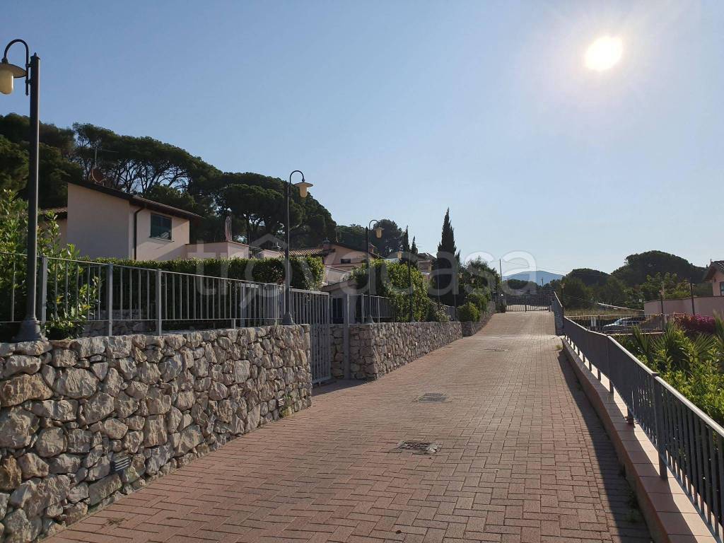 Villa Bifamiliare in in vendita da privato a Campo nell'Elba via Grechea, 130