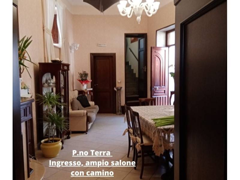 Casa Indipendente in vendita a Palma Campania via Biagio Lauro