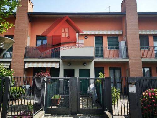 Casa Indipendente in vendita a Madone via Cavour