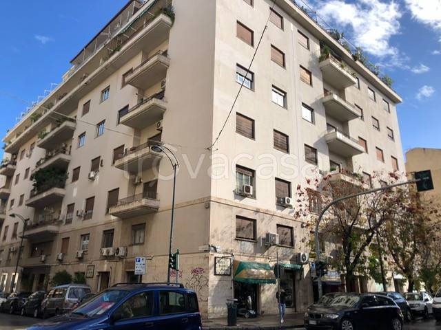 Appartamento in vendita a Palermo via Principe di Villafranca