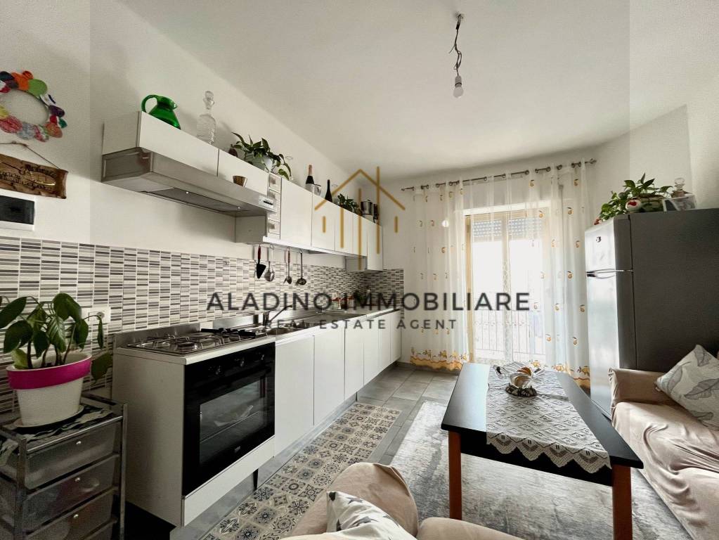 Appartamento in vendita a Trani via Giacinto Francia