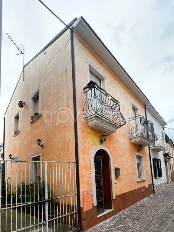 Casa Indipendente in vendita a Cepagatti via Rampa, 6
