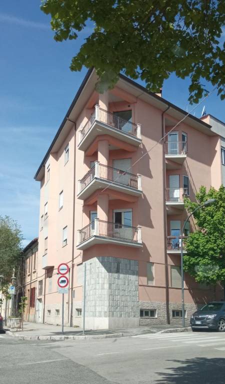 Appartamento in vendita ad Avezzano via Montello, 72