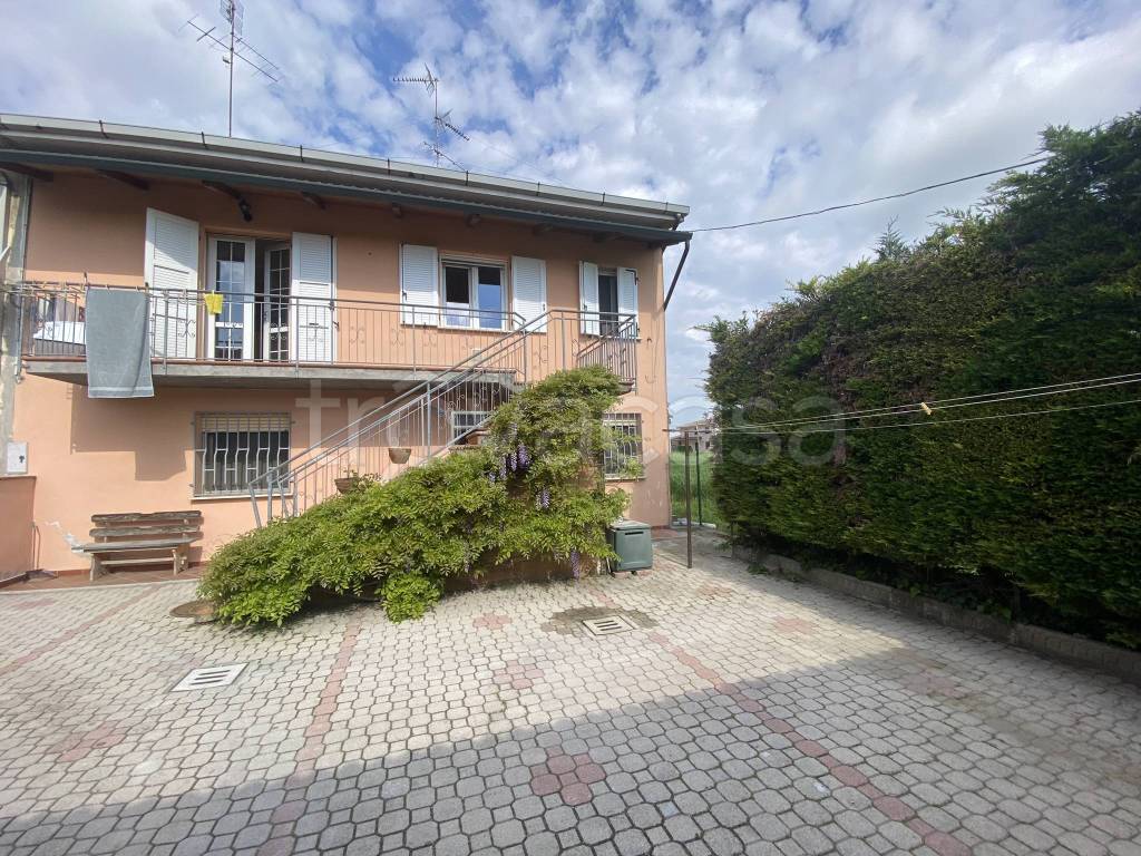 Villa in vendita ad Argenta via Adriatica, 47/1