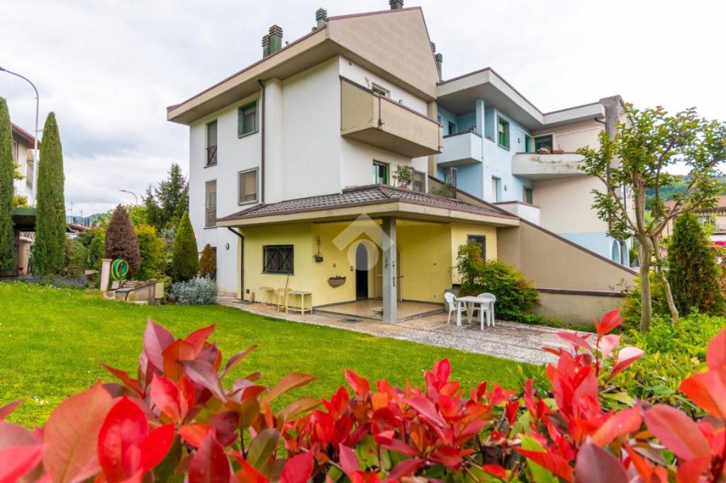 Casa Indipendente in vendita a Civitella di Romagna via andrea costa, 90
