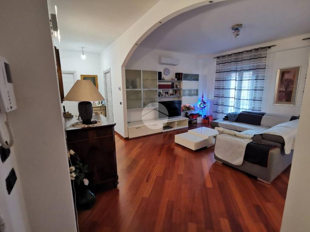 Appartamento in vendita a Grottammare via f.LLI rosselli, 73