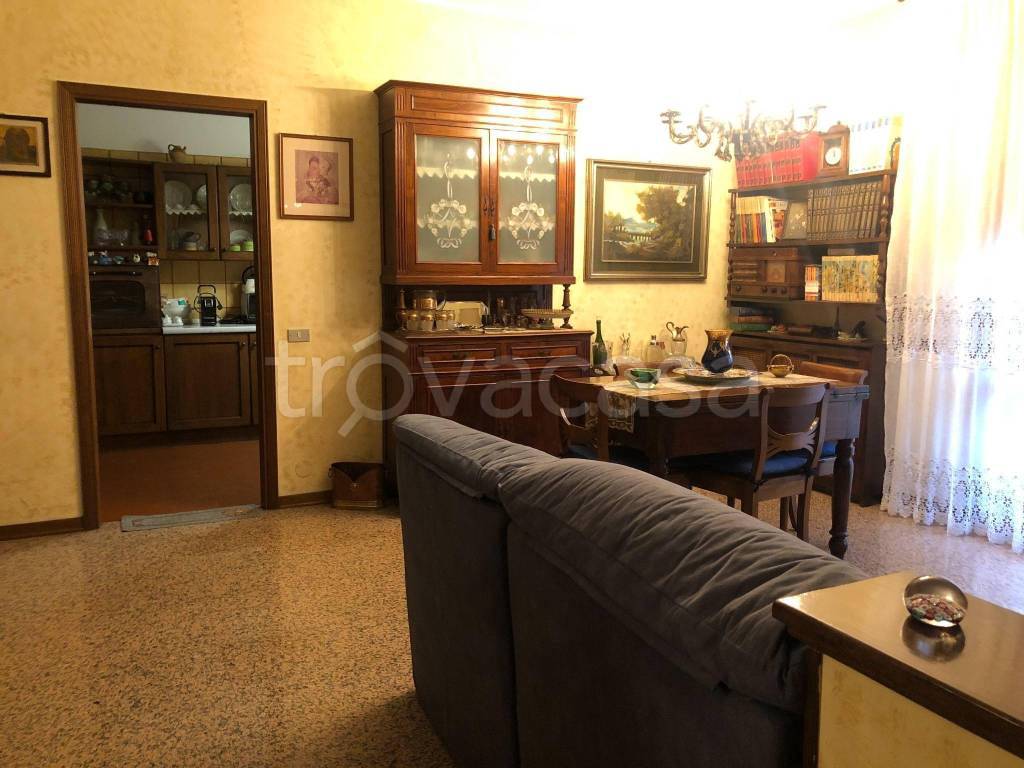 Appartamento in vendita a Modena via Filippo Turati, 30