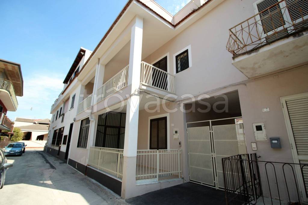 Casa Indipendente in vendita a San Felice a Cancello via Alessandro Manzoni