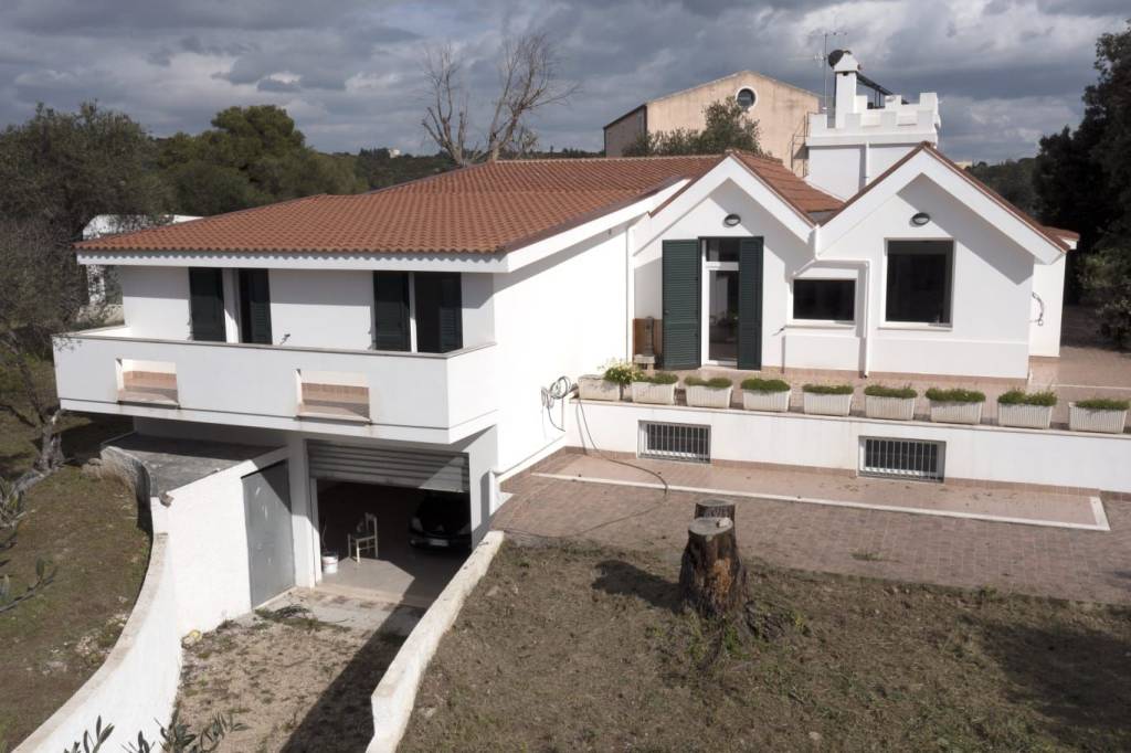 Villa in vendita ad Alghero strada Vicinale Montagnese