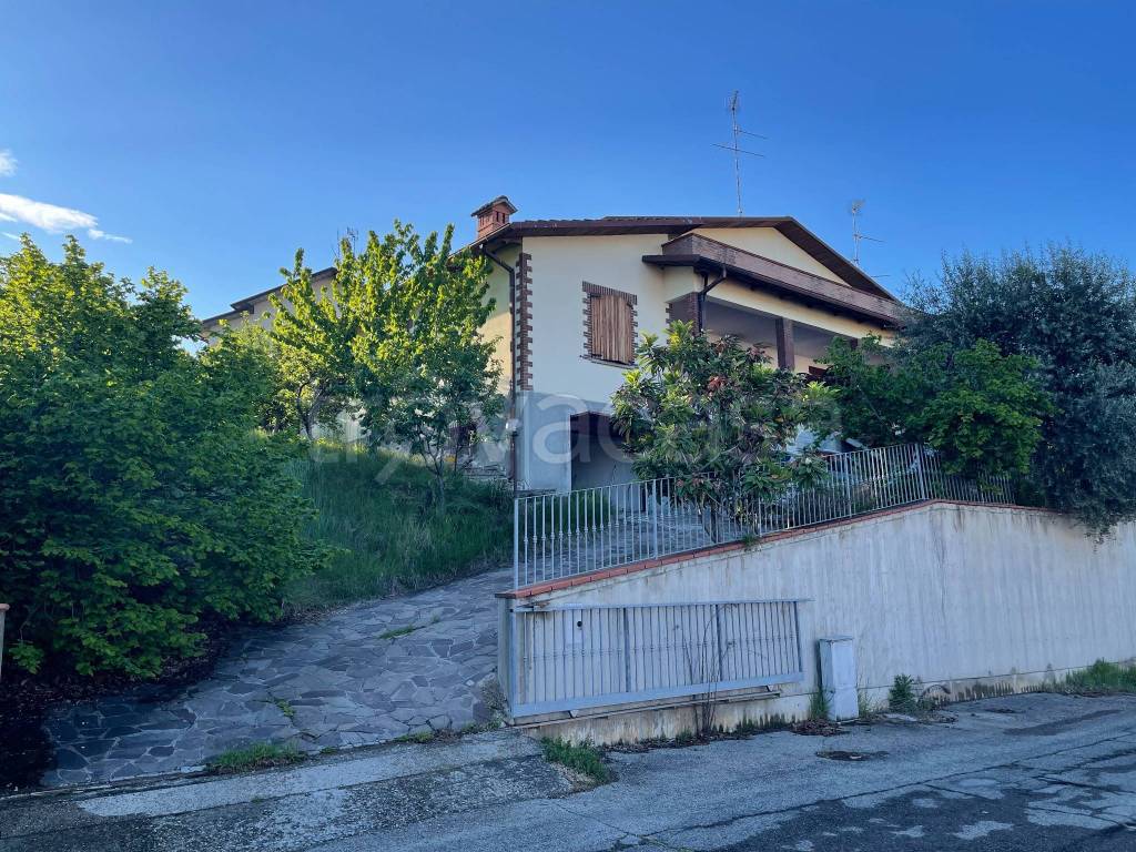 Villa Bifamiliare in vendita a Castellarano corso Camillo Benso di Cavour, 3